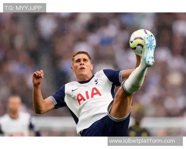 中超热刺大胜波尔图四球狂潮引发全场热烈反响数据分析揭秘比赛精彩瞬间